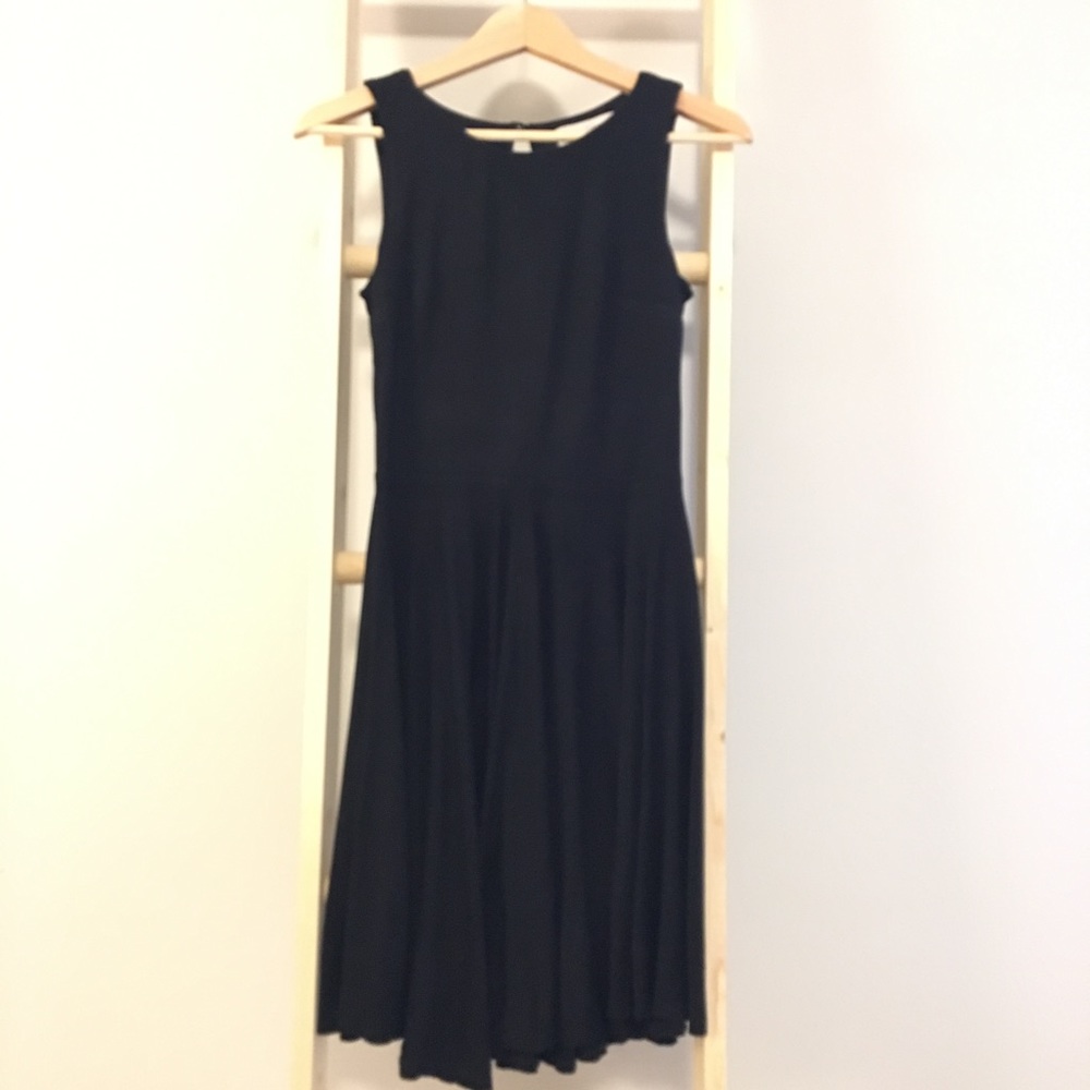 5/$25  //  LOFT Black Swing dress